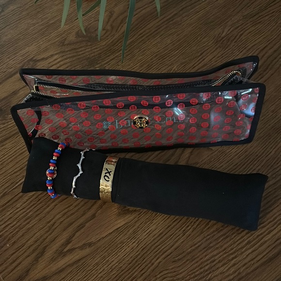 Rustic Cuff bracelet holder - Picture 1 of 2